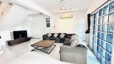 For Sale - Detached With Pool At Sunset Way For Sale