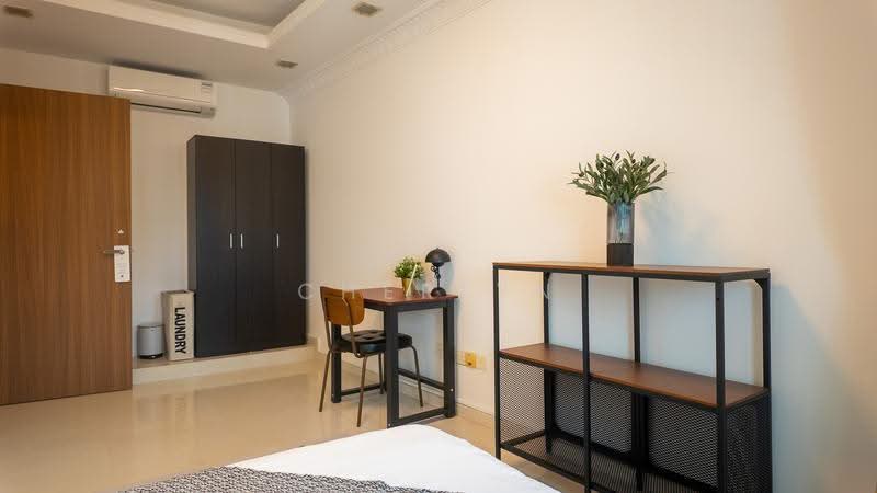 Cairnhill Plaza, 53 Cairnhill Road, Orchard / River Valley, Room Rental, 100 sqft, Apartment For Rent, by Cherlyn Wang, 60096061 - CR6 $1900 available 13 Oct - PropertyGuru.com.sg