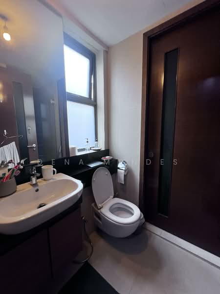 Centra Loft, 3 Lorong 35 Geylang, 2 Bedrooms, 484 sqft, Condominium For Rent, by Dena Mendes, 60096238 - Jack N Jill Bathroom - PropertyGuru.com.sg