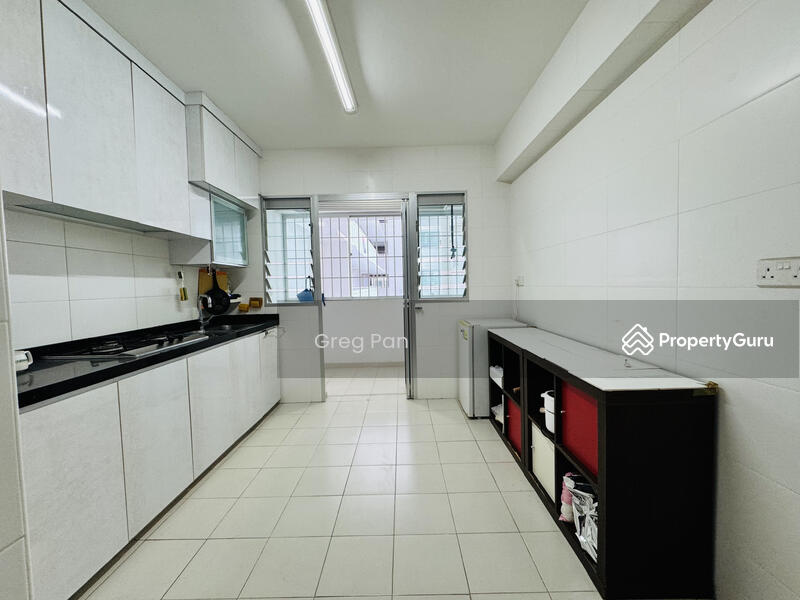 Kitchen/Yard
