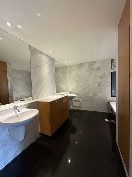 The Colonnade, 82 Grange Road, 3 Bedrooms, 3,993 sqft, Condominium For Rent, by Pontiac Land Group, 60096757 - Bathroom - PropertyGuru.com.sg