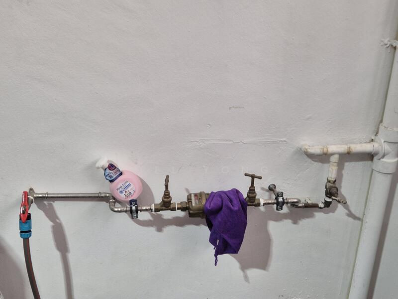 near aljunied mrt! unit has watersource!, water @ unit; 3.7m; near aljunied geylang!, 3,032 sqft, Light Industrial (B1) For Rent, by Joel Yong, 60096833 - CommercialGuru.com.sg