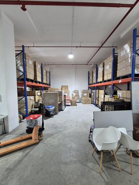 near aljunied mrt! unit has watersource!, water @ unit; 3.7m; near aljunied geylang!, 3,032 sqft, Light Industrial (B1) For Rent, by Joel Yong, 60096833 - CommercialGuru.com.sg