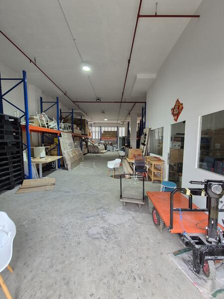 near aljunied mrt! unit has watersource!, water @ unit; 3.7m; near aljunied geylang!, 3,032 sqft, Light Industrial (B1) For Rent, by Joel Yong, 60096833 - CommercialGuru.com.sg