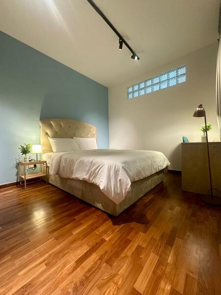 Jalan Tanjong, Jalan Tanjong, Bedok / Upper East Coast, 3 Bedrooms, 1,750 sqft, Terraced House For Rent, by Alicia Lim, 60097102 - Master Bedroom - PropertyGuru.com.sg