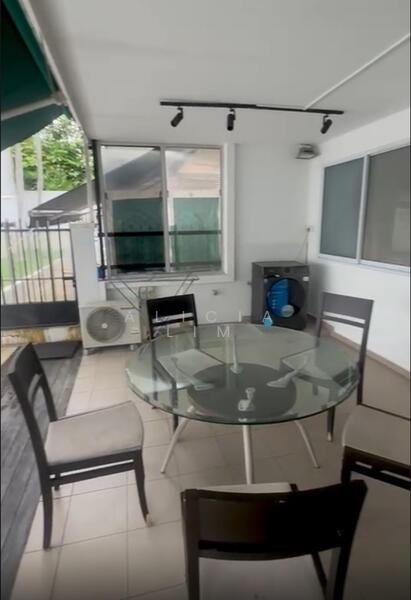 Jalan Tanjong, Jalan Tanjong, Bedok / Upper East Coast, 3 Bedrooms, 1,750 sqft, Terraced House For Rent, by Alicia Lim, 60097102 - Utility / yard - PropertyGuru.com.sg