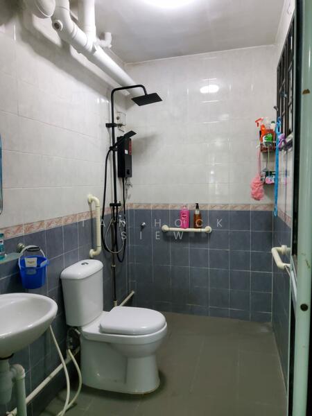 For Sale - 298A Compassvale Street