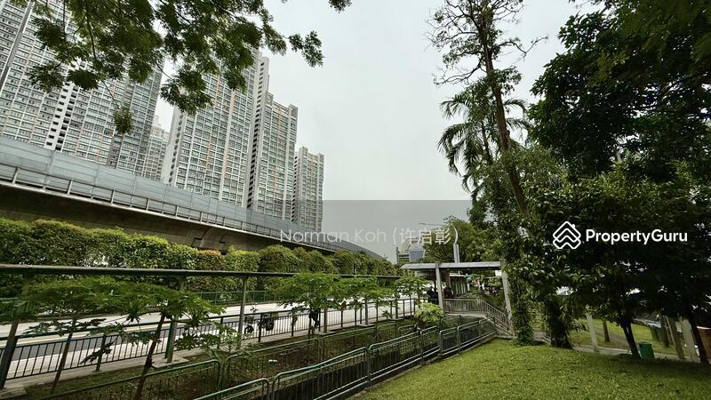 Sheltered Walkway to Bus Stop & Blk 19A