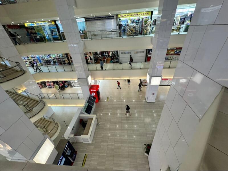 Lucky Plaza, Orchard Road, Orchard / River Valley, 376 sqft, Mall Shop For Sale, by Derrick Tai, 60098003 - CommercialGuru.com.sg