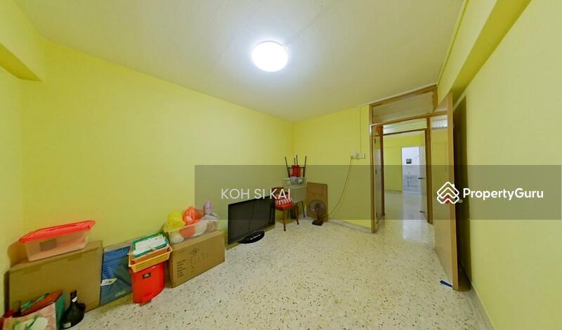 For Sale - 182 Ang Mo Kio Avenue 5