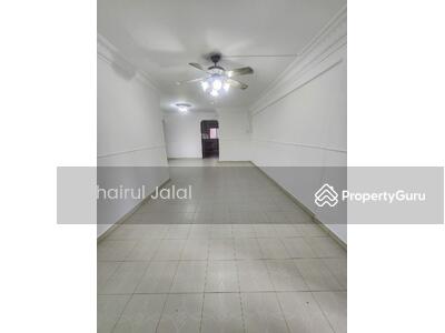 For Sale - 215 Serangoon Avenue 4