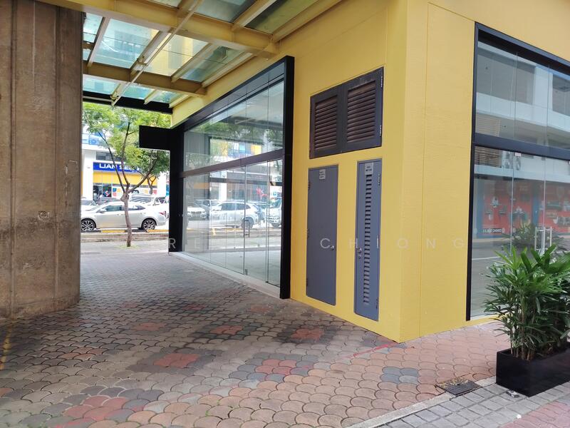 Tradehub 21, 18 Boon Lay Way, 2,605 sqft, Food & Beverage For Rent, by Clarence Chiong, 60098187 - Exterior - CommercialGuru.com.sg