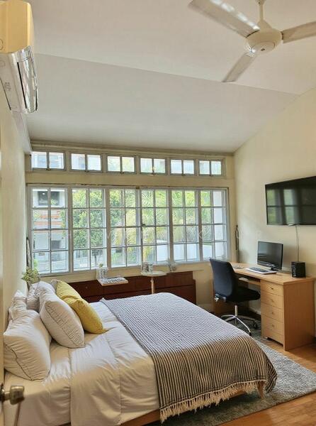 C H E A P West Coast Gardens Terrace, 1km to Nan Hua & Qifa! FUTURE MRT!, West Coast Gardens West Coast Drive West Coast Ave, 4 Bedrooms, 2,900 sqft, Terraced House For Sale, by Bhavina Kaur, 60098204 - PropertyGuru.com.sg