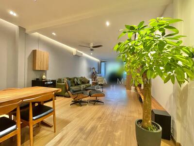 For Sale - CONTEMPORARY, MOVE IN TERRACE NEAR AMENITIES!!!!!