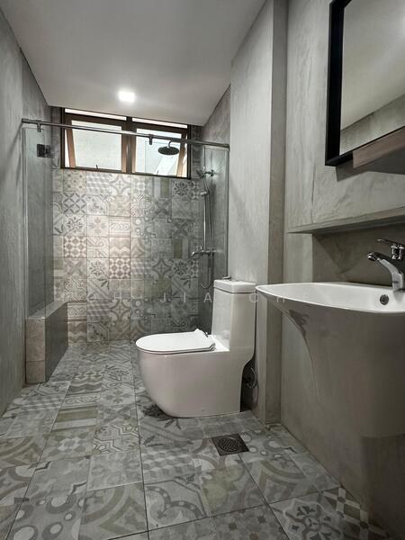Common Bathroom