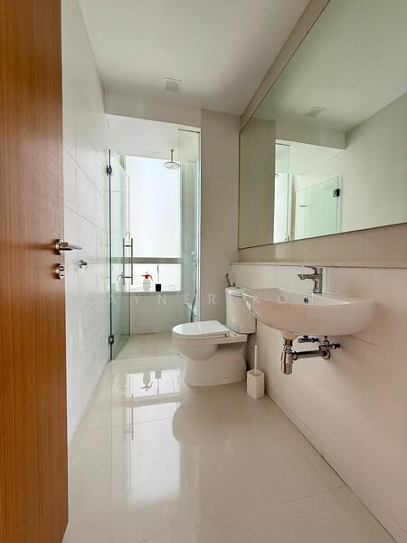 The Sea View, 31 Amber Road, 3 Bedrooms, 1,216 sqft, Condominium For Rent, by Rayner Koh, 60098497 - Bathroom - PropertyGuru.com.sg