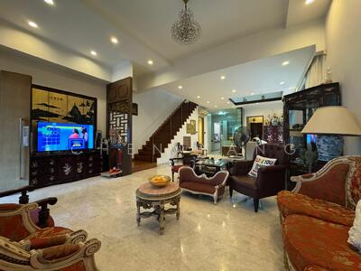 For Sale - Well maintained Corner Terrace @ Seletar Area!