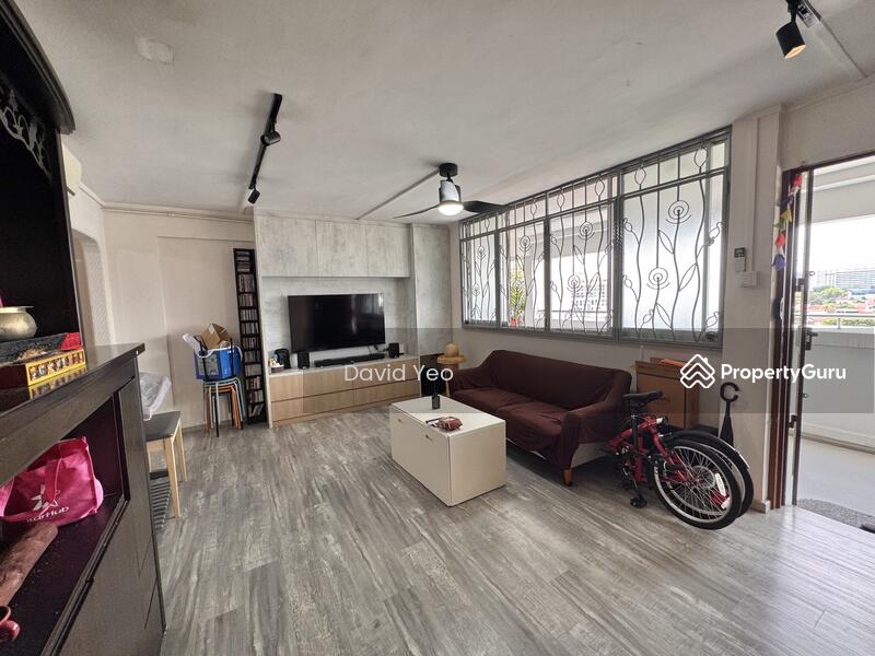 For Sale - 601 Hougang Avenue 4
