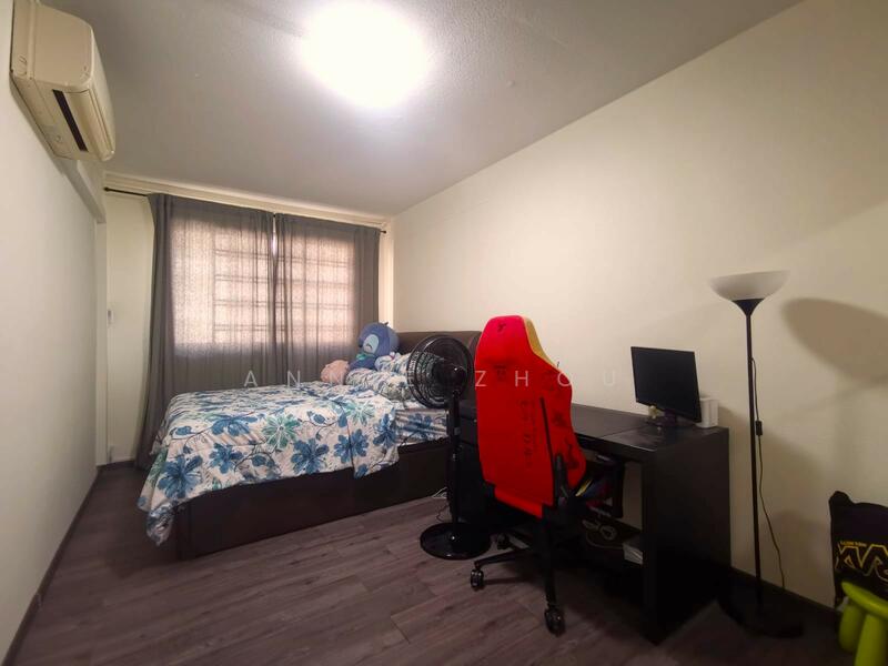 BR2 (Can fit 2 Queen Beds)
