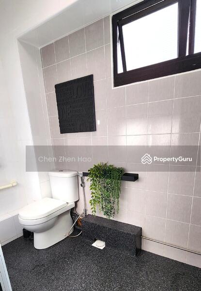 Real Pic, No AI - Common Bath Rm