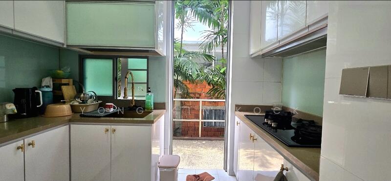 Level 1 - Kitchen