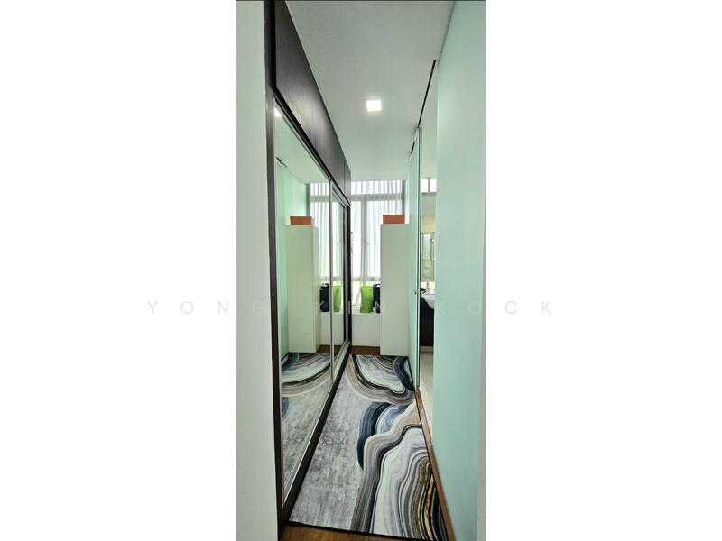 Level 2 - Master Walk-In Wardrobe