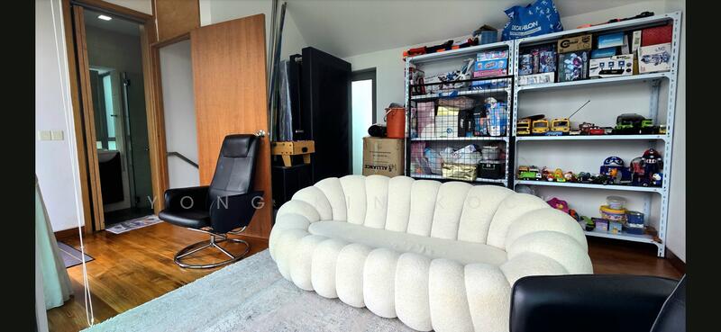 Level 4 - Family/Entertainment Room