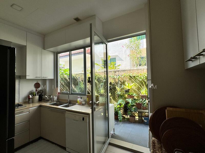 Frankel Estate, Siglap View, East Coast / Marine Parade, Room Rental, 168 sqft, Semi-Detached House For Rent, by Miaw Yong Lim, 60099071 - Kitchen - PropertyGuru.com.sg