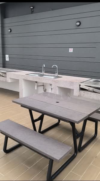 The Hillford, 176 Jalan Jurong Kechil, 1 Bedroom, 377 sqft, Condominium For Rent, by Karrien N. Chan, 60099109 - BBQ Cove and Garden Grill Gourmet - PropertyGuru.com.sg