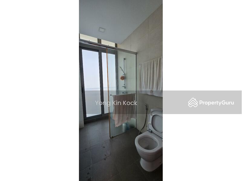Level 3 - Common Bathroom