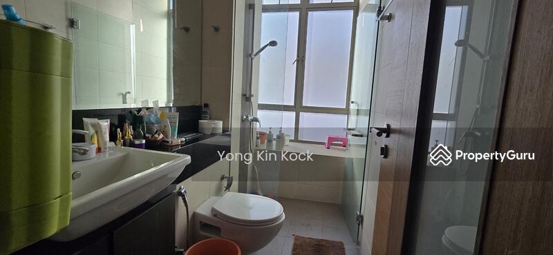 Level 3 - Junior Master Bathroom