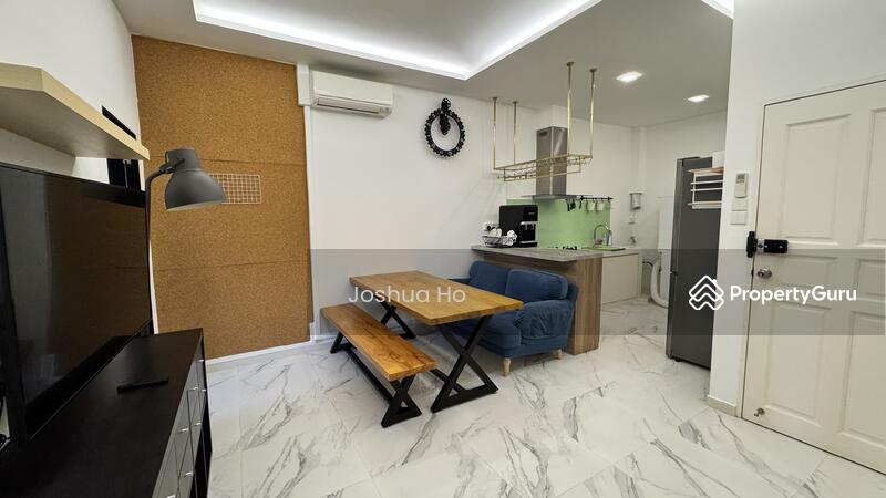 For Rent - Rare City Fringe 2B1B Walk-Up | Three MRTs