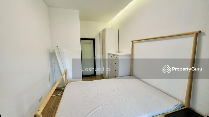 For Rent - Rare City Fringe 2B1B Walk-Up | Three MRTs