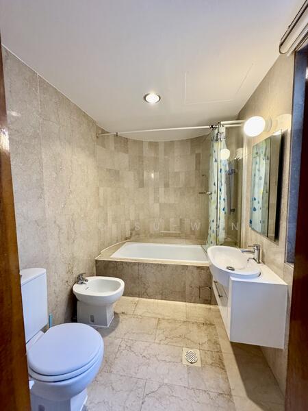 Master Toilet