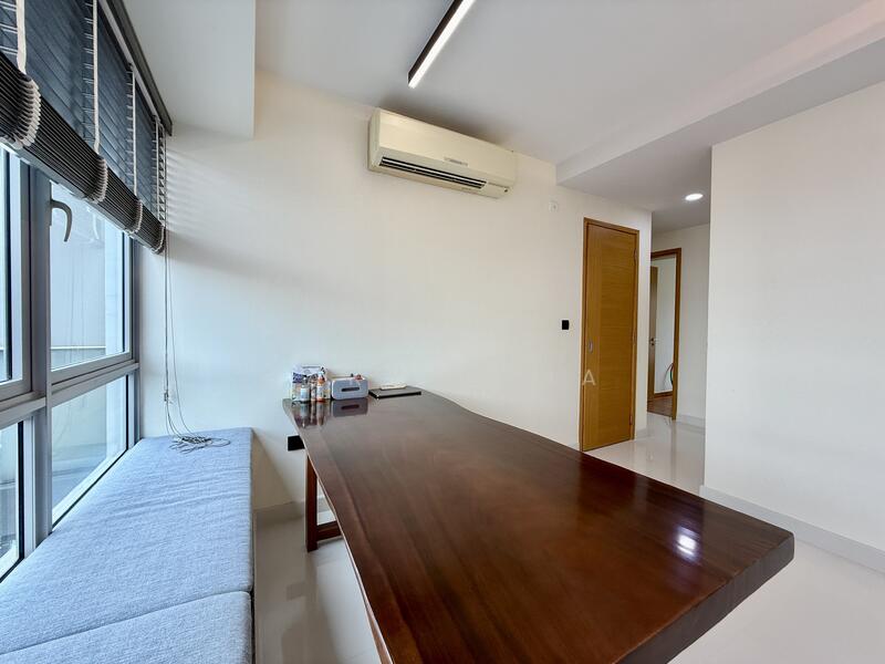 For Rent - Esta Ruby