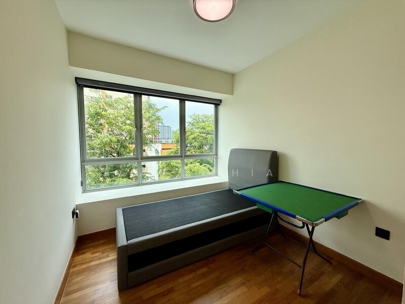 For Rent - Esta Ruby