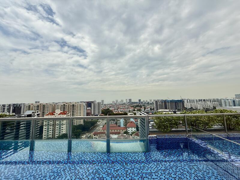 For Rent - Esta Ruby