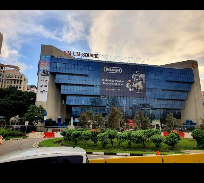 Sim Lim Square, 1 Rochor Canal Road, 669 sqft, Mall Shop For Sale, by June Ling, 60099734 - Exterior - CommercialGuru.com.sg