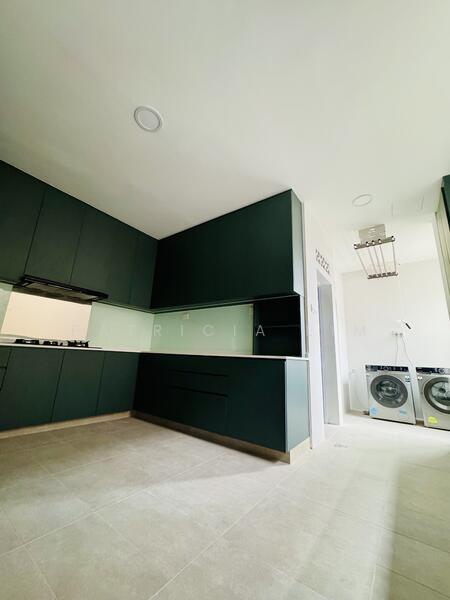For Rent - One of a Kind Huge 6 Bedroom in a Condominium