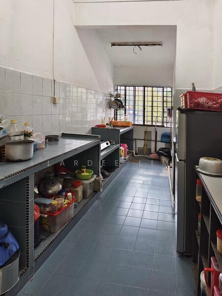 Bedok Shopping Complex, 288 Bedok Road, 1,205 sqft, Shop / Shophouse For Rent, by Lardee Lim, 60100306 - Kitchen - CommercialGuru.com.sg