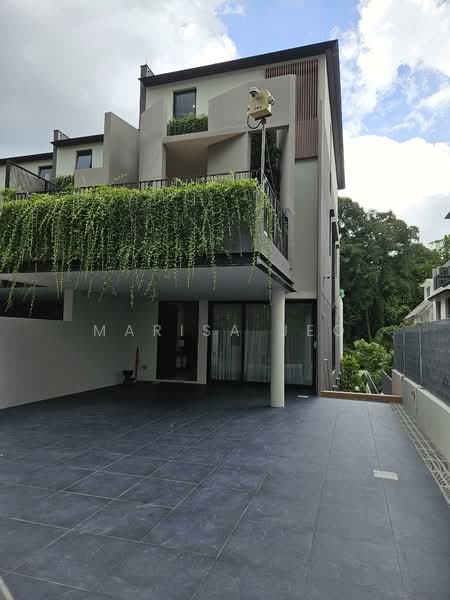 Prestigious Luxury Corner Terrace Residence, University Road / Kheam Hock / Bukit Timah Road, 5 Bedrooms, 7,898 sqft, Corner Terrace For Sale, by Marisa Jeo, 60100443 - PropertyGuru.com.sg