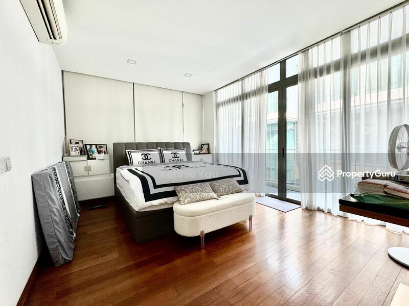 For Sale - Kiara Ten
