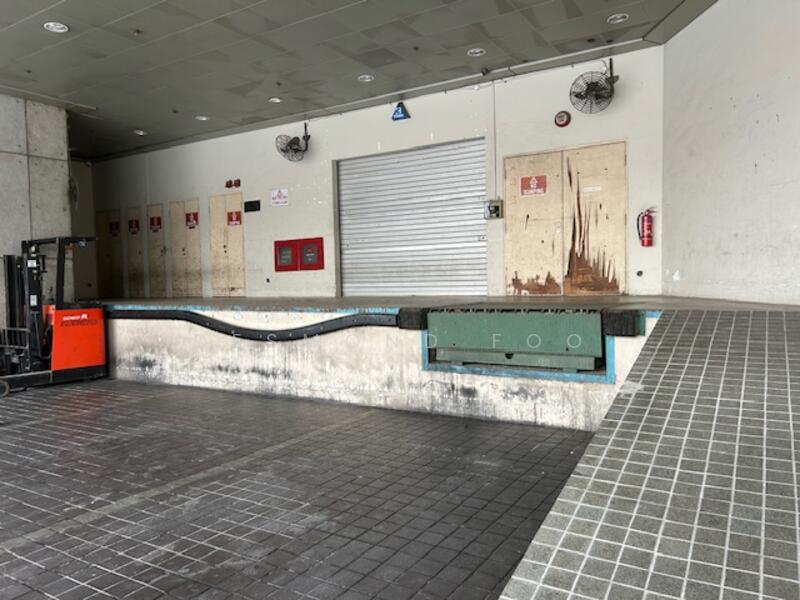 Entire floor 5m high in Macpherson | Attached toilet, , 4,400 sqft, Light Industrial (B1) For Rent, by Desmond Foo, 60100915 - CommercialGuru.com.sg