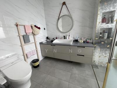 For Sale - ⭐️D19 ⭐️Reno 2.5 Storey Corner-T @ Serangoon Gardens, Bridport Ave, Cowdray Ave