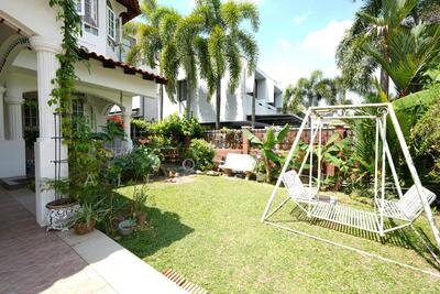 For Sale - Yong Seng Estate R.A.R.E Corner Terrace