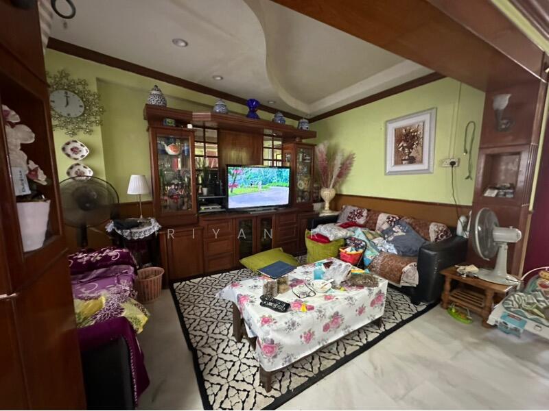 For Sale - 825 Jurong West Street 81