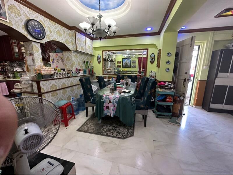 For Sale - 825 Jurong West Street 81