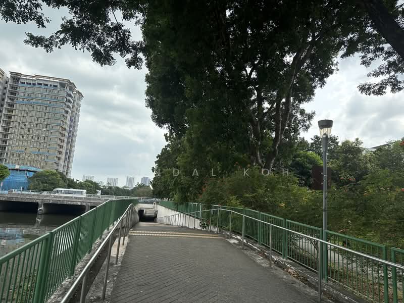 Casa Emerald, 51 Geylang Lorong 32, 3 Bedrooms, 1,119 sqft, Condominium For Sale, by Linndal Koh, 60101362 - Nearby river walk way - PropertyGuru.com.sg