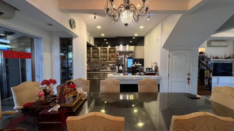 For Sale - Greenwood Avenue