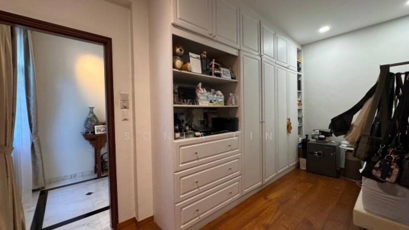 For Sale - Greenwood Avenue